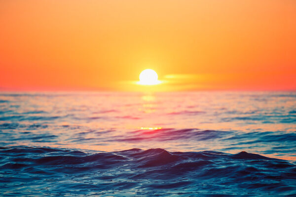 Фотообои море на фоне заката