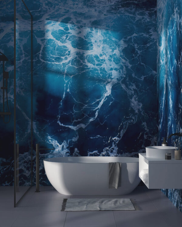 Фотошпалери море текстура з хвилями у темно-синіх відтінках у ванній