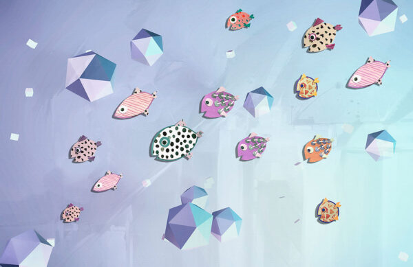 Обои с рыбками и диамантами в стиле аппликации