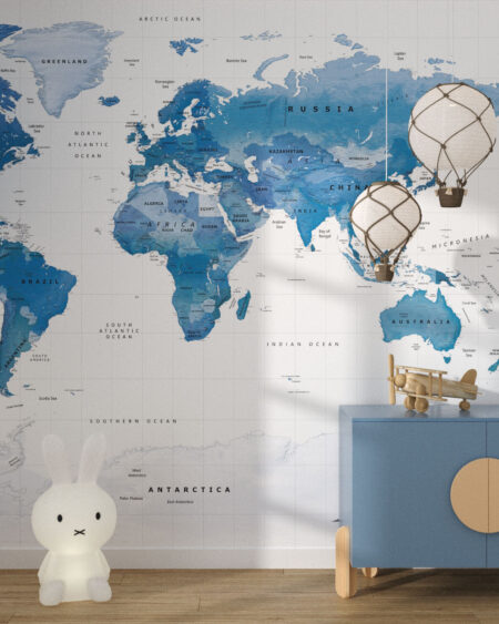 Фотошпалери дизайнерська карта світу англійською у синіх відтінках в дитячій кімнаті