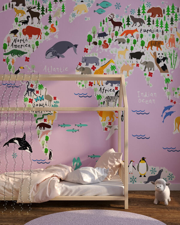 Дитячі фотошпалери карта світу з різними тематичними тваринами, птахами та морськими жителями на рожевому фоні в дитячій кімнаті