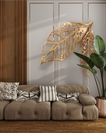 3Д обои золотые листья на текстуре настенных панелей в гостиной