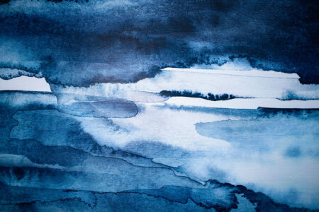 Шпалери акварель текстура з розводами темно-синього кольору