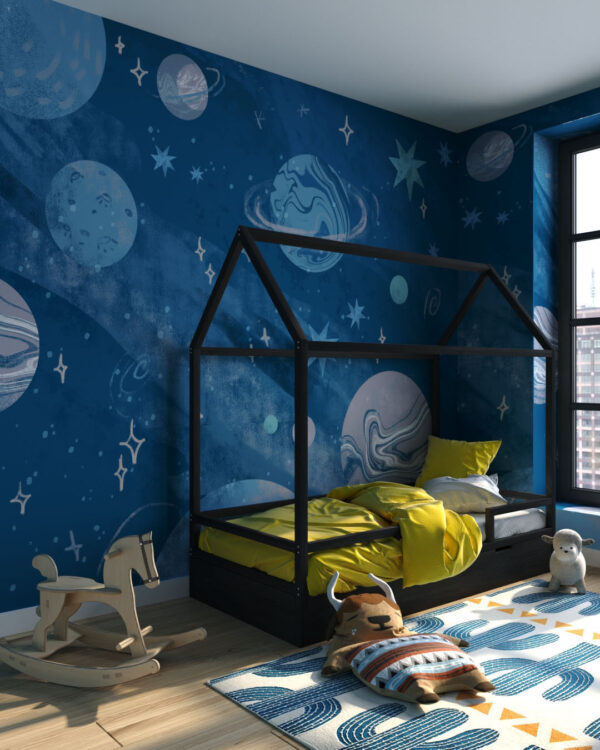 Дизайнерские фотообои космос с изображением нарисованных планет на тёмно-синем фоне в детской