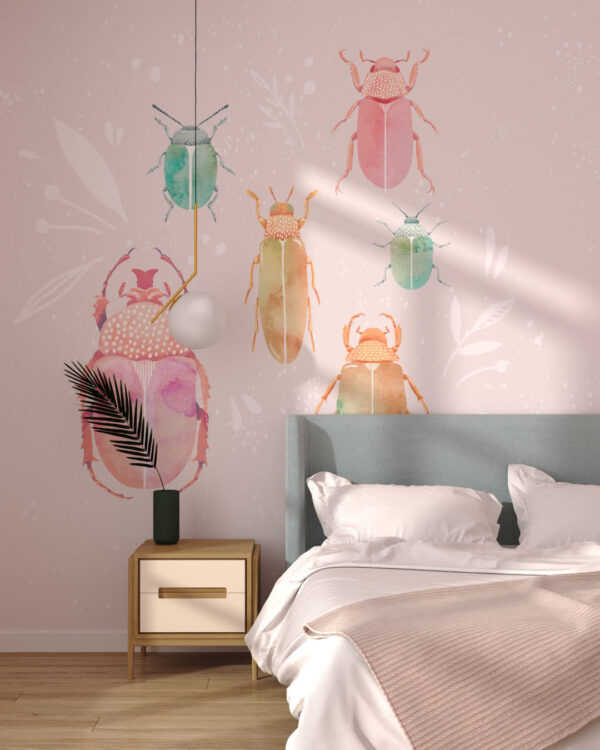 Обои с жуками в акварельном стиле на бежевом фоне с листочками в спальне