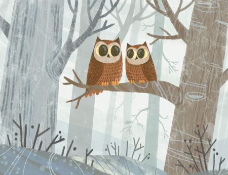 Обои с совами на дереве в сером лесу для детей