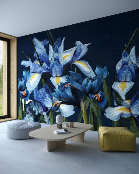 Обои ирисы нарисованные в голубом цвете на темно-синем фоне в гостиной