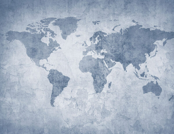 Сучасні фотошпалери карта світу у стилі синьої акварелі на текстурі блакитної потрісканої стіни
